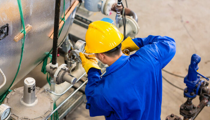 7 helpful tips for industrial machine maintenance