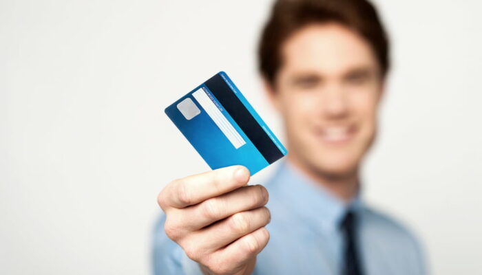 9 common mistakes to avoid with a debit card