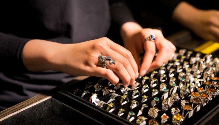 6 mistakes that can ruin one’s jewelry