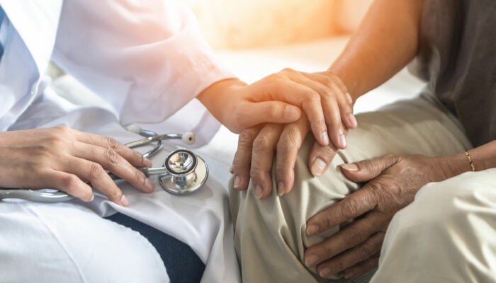 7 early and noticeable signs of Parkinsons disease