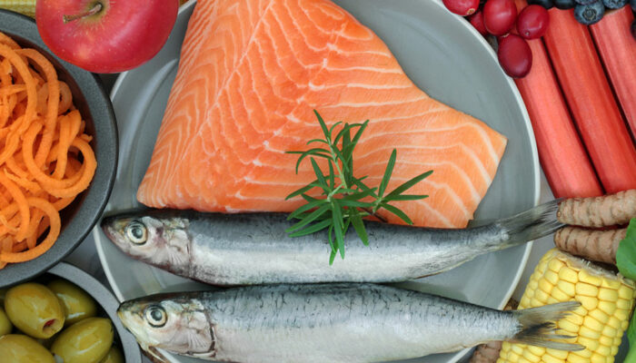 8 snacks that help manage cholesterol levels